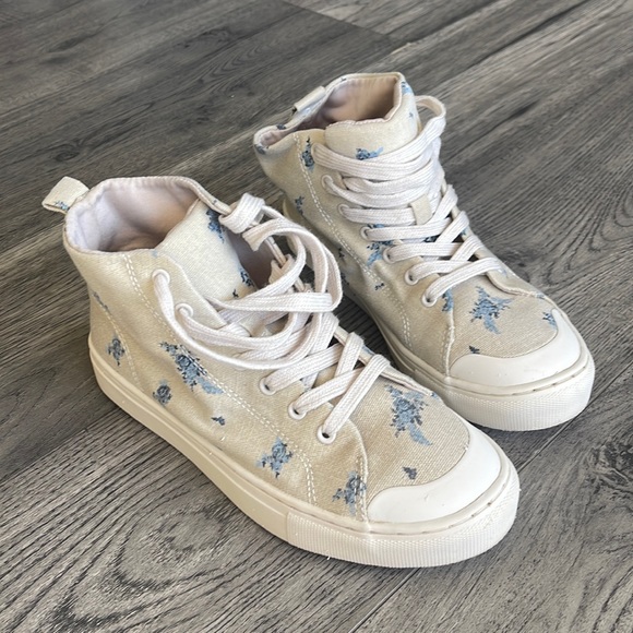 Universal Thread High top - Picture 3 of 8